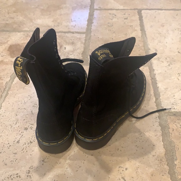 MIE Doc Marten’s 10-Eye 1490 Black Suede Boots UK7 EUC UK 7 Vintage Style - Picture 3 of 7